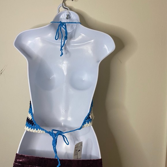 NWT BP.Crochet Halter Crop Top In Women's L Blue-Black Ziggy Stripe - Picture 4 of 4